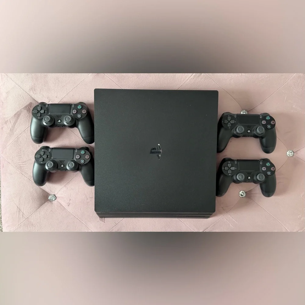 Sony PlayStation 4 Pro 1TB Bundle - 1 Console + 4 Controllers